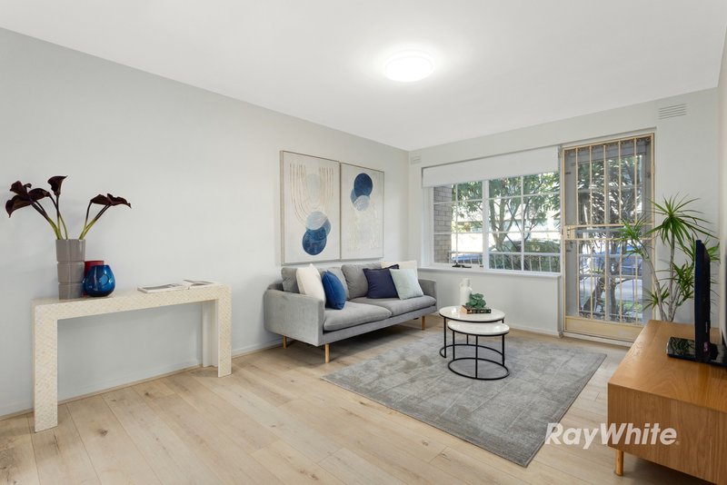 Photo - 4/24 Lillimur Road, Ormond VIC 3204 - Image 4