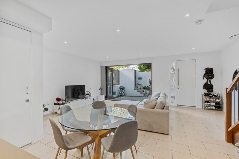 Photo - 4/24 Querrin Street, Yeronga QLD 4104 - Image 4