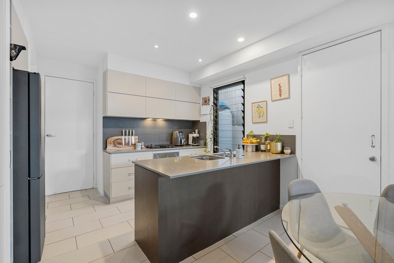 Photo - 4/24 Querrin Street, Yeronga QLD 4104 - Image 7