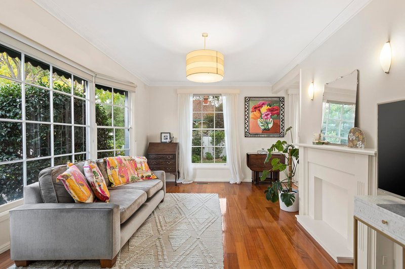 Photo - 4/24 St Johns Avenue, Mont Albert VIC 3127 - Image 2