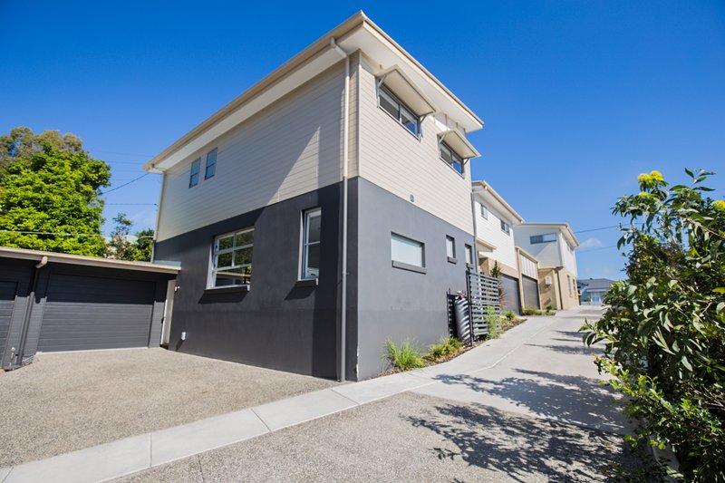 Photo - 4/24 Wilton Terrace, Yeronga QLD 4104 - Image 1