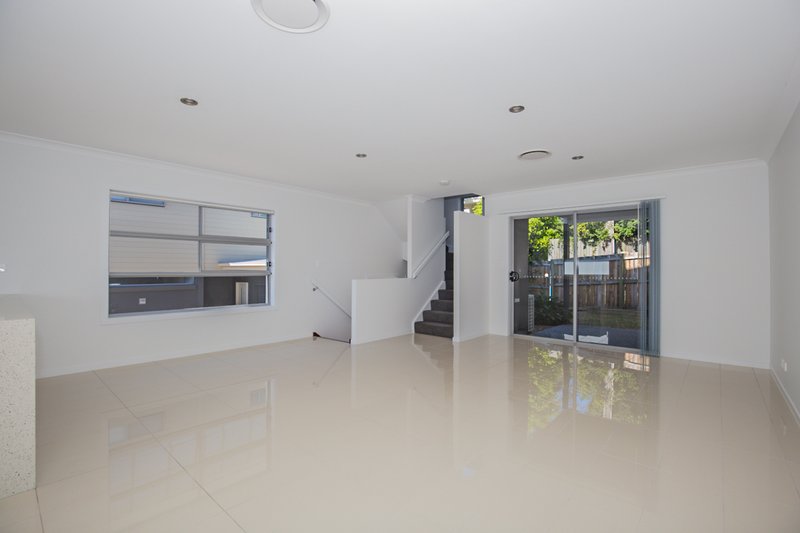 Photo - 4/24 Wilton Terrace, Yeronga QLD 4104 - Image 3