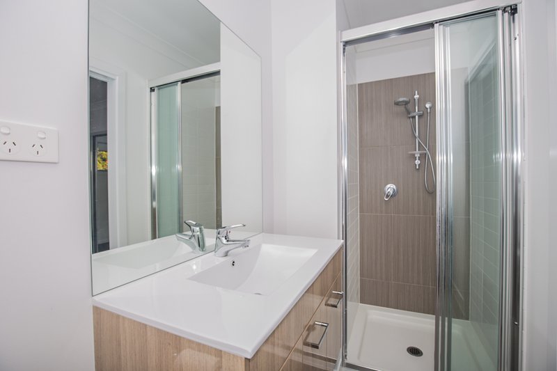 Photo - 4/24 Wilton Terrace, Yeronga QLD 4104 - Image 4