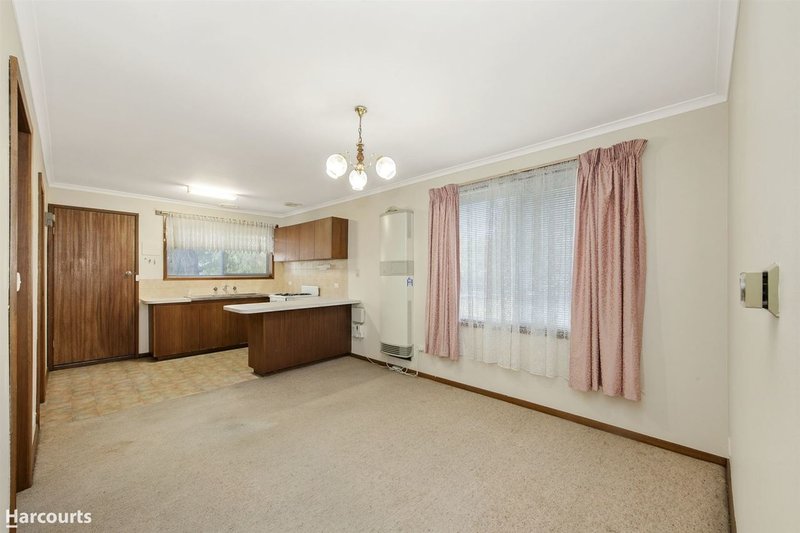 Photo - 4/243 York Street, Ballarat East VIC 3350 - Image 3