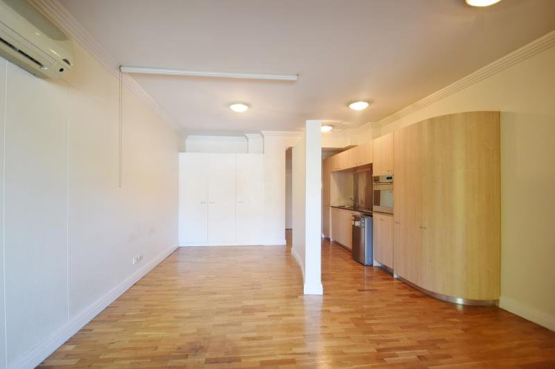 Photo - 4/244-246 William Street, Potts Point NSW 2011 - Image 2