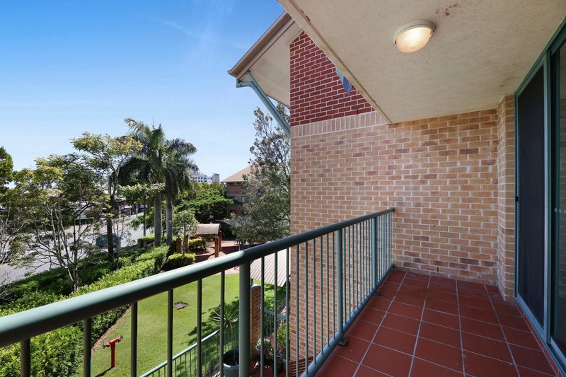 Photo - 42/45 Pohlman Street, Southport QLD 4215 - Image 14