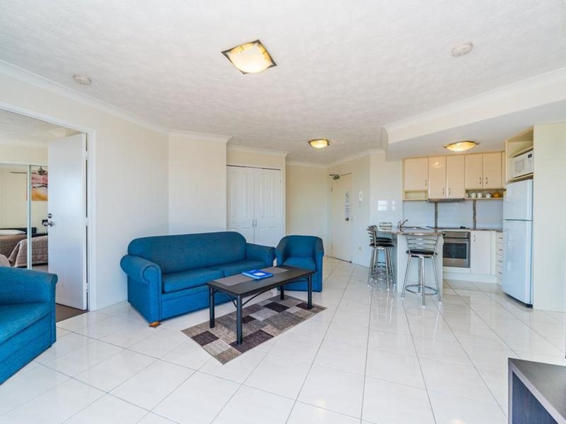 Photo - 42/484-488 Marine Parade, Biggera Waters QLD 4216 - Image 2