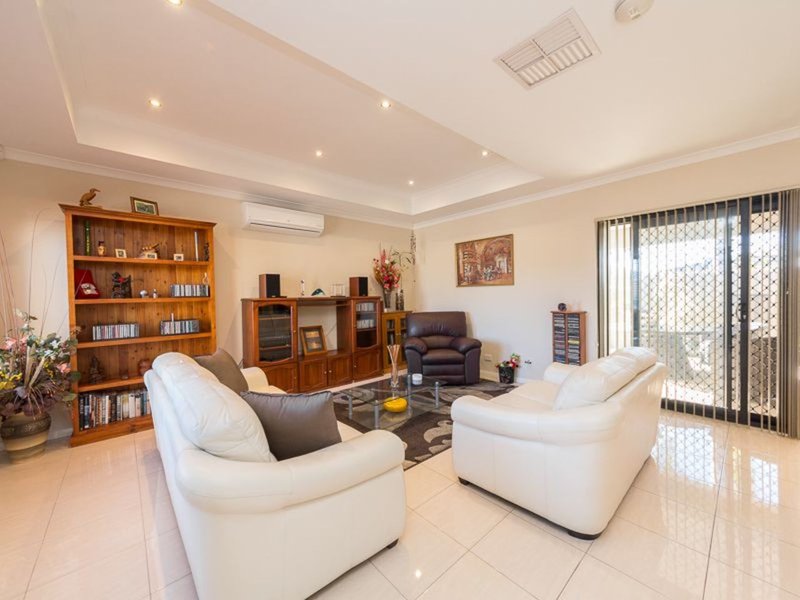 Photo - 424B Coode St , Dianella WA 6059 - Image 3