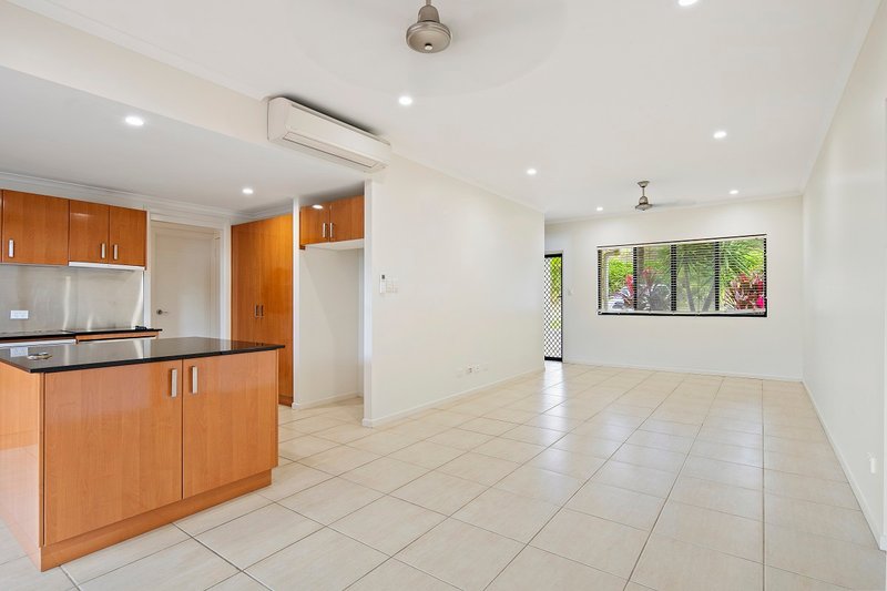 Photo - 4/25 Abell Road, Cannonvale QLD 4802 - Image 6