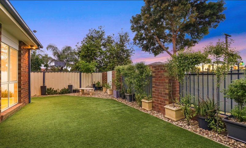 Photo - 4/25 Ailsa Street South, Altona Meadows VIC 3028 - Image 3