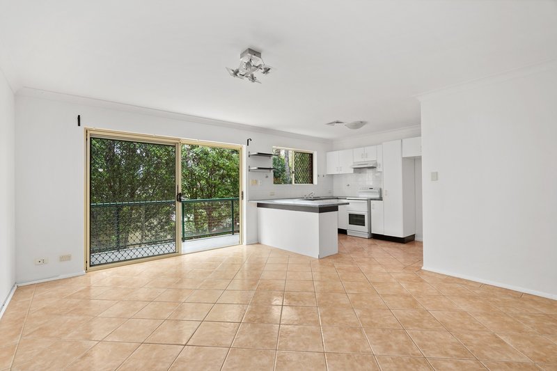 Photo - 4/25 Barnhill Road, Terrigal NSW 2260 - Image 2