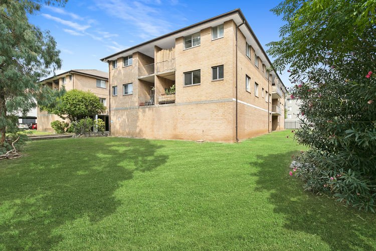 4/25 Cambridge Street, Merrylands NSW 2160