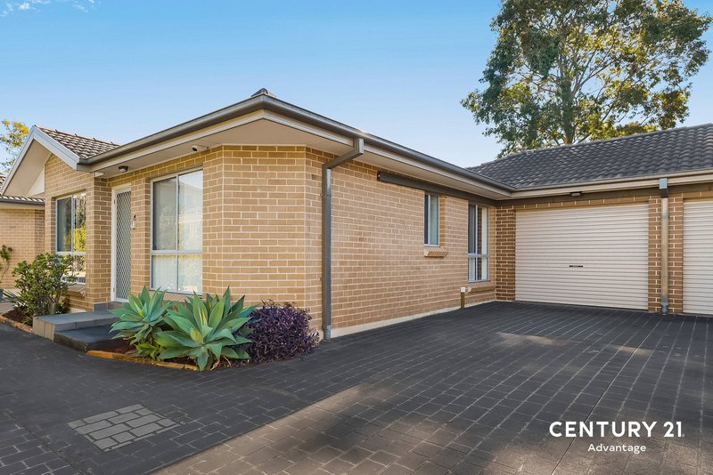 Photo - 4/25 Carinya Road, Girraween NSW 2145 - Image 1