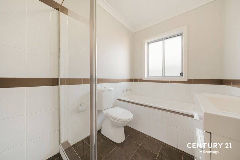 Photo - 4/25 Carinya Road, Girraween NSW 2145 - Image 8