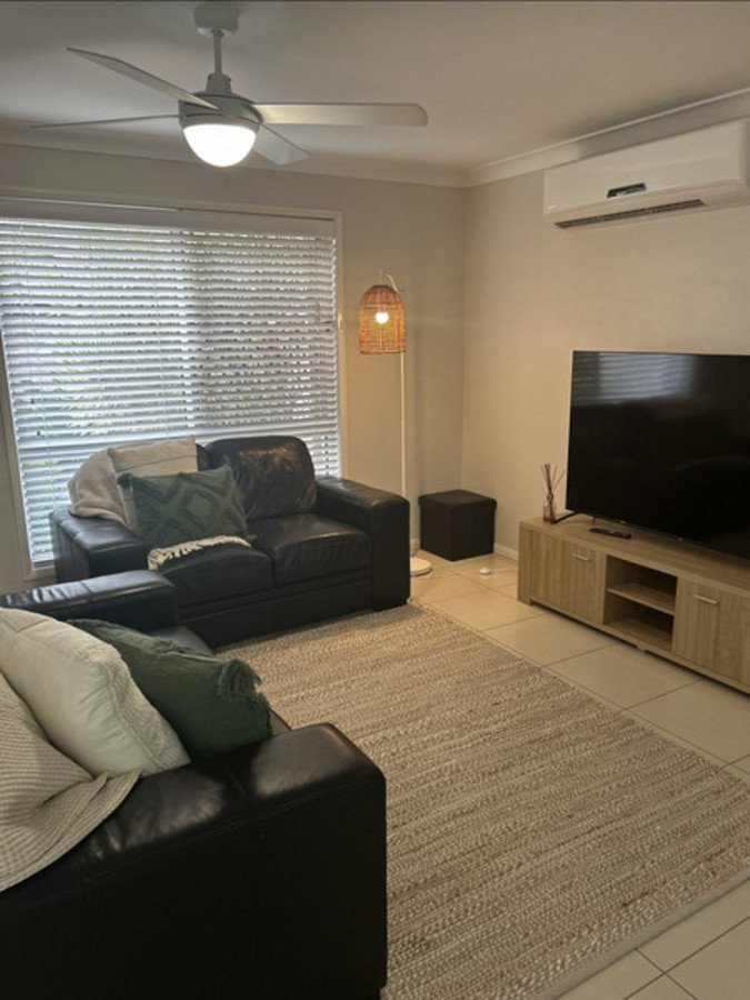 Photo - 4/25 Furness Court, Kearneys Spring QLD 4350 - Image 2