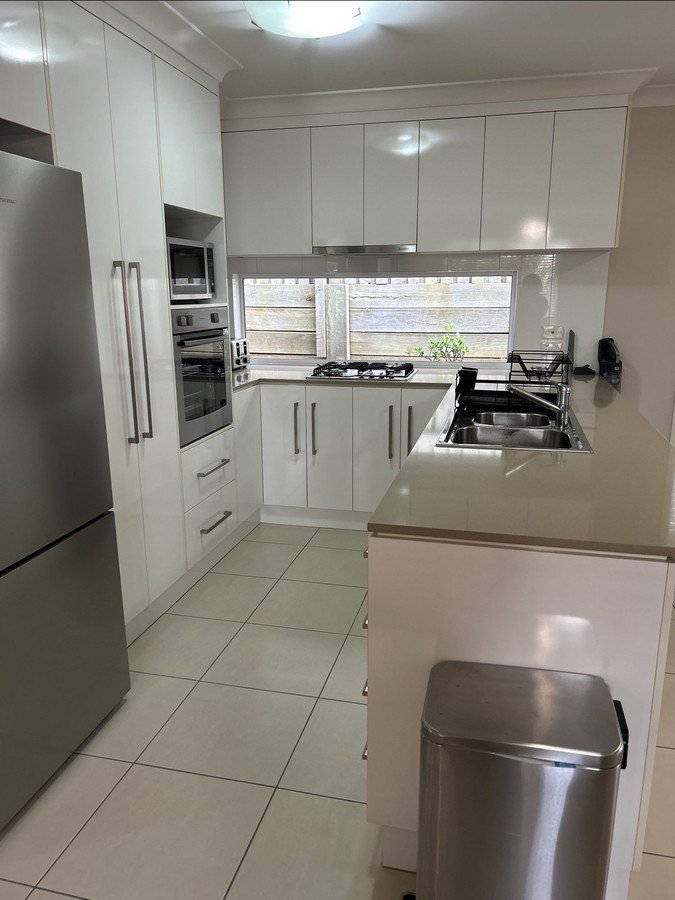 Photo - 4/25 Furness Court, Kearneys Spring QLD 4350 - Image 3