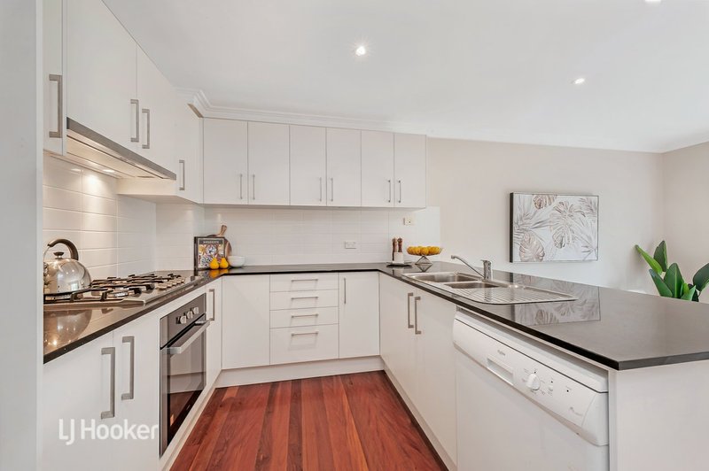 Photo - 4/25 Jenner Street, Baulkham Hills NSW 2153 - Image 2