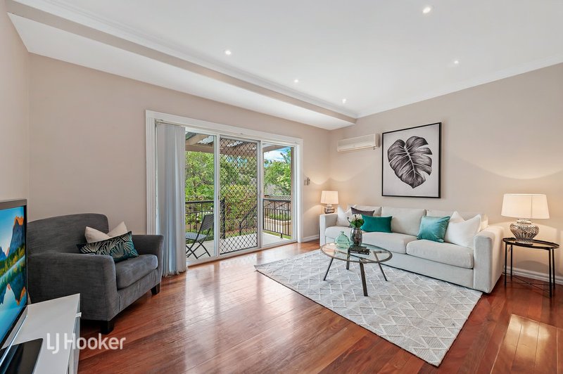 Photo - 4/25 Jenner Street, Baulkham Hills NSW 2153 - Image 3