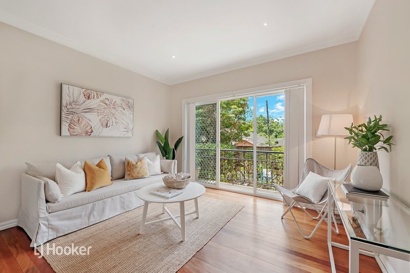 Photo - 4/25 Jenner Street, Baulkham Hills NSW 2153 - Image 4