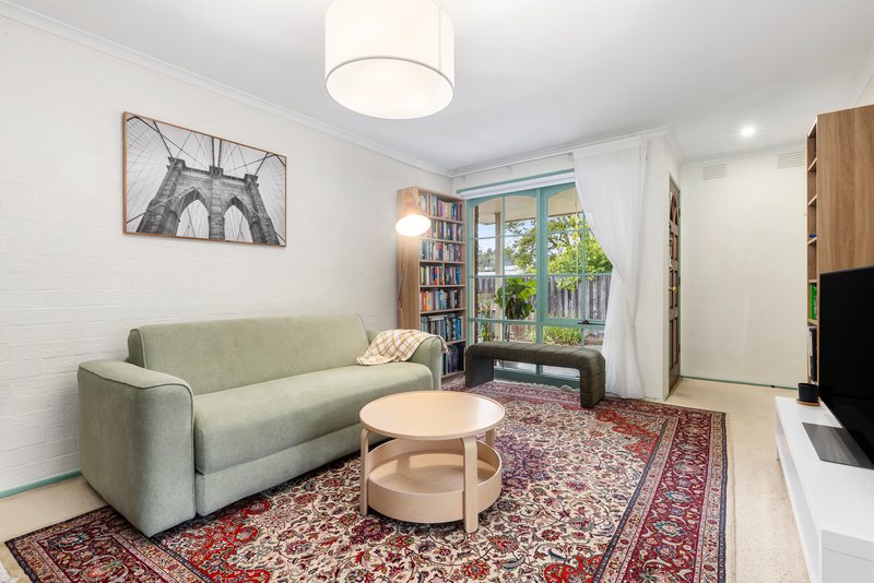 Photo - 4/25 Paddington Road, Hughesdale VIC 3166 - Image 2