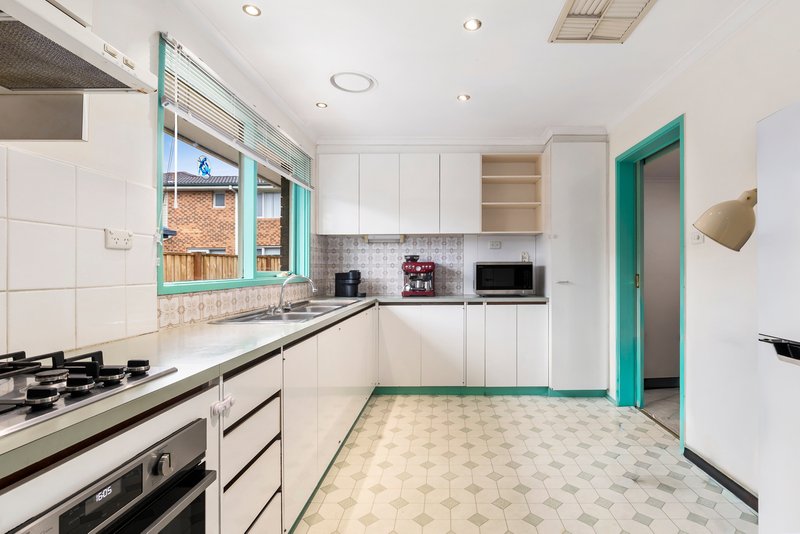 Photo - 4/25 Paddington Road, Hughesdale VIC 3166 - Image 4