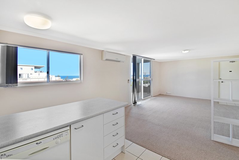 Photo - 4/25 Saltair Street, Kings Beach QLD 4551 - Image 2