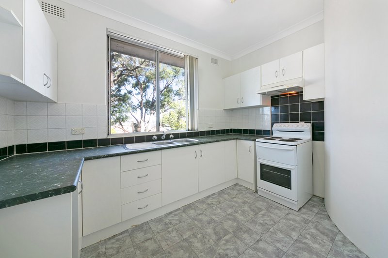 Photo - 4/25 St Ann Street, Merrylands NSW 2160 - Image 2