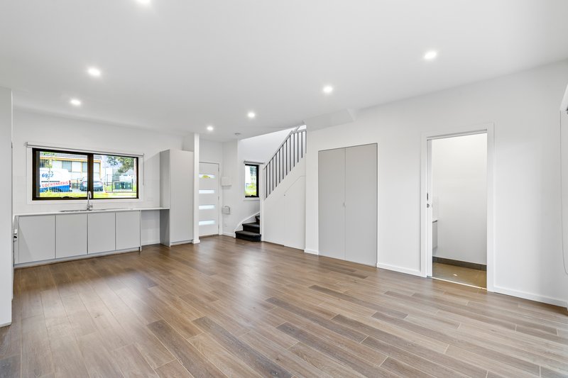 Photo - 4/25 Talgarno Street, Broadmeadows VIC 3047 - Image 6