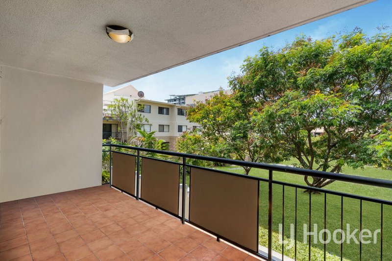 Photo - 42/55 Harries Road, Coorparoo QLD 4151 - Image 8