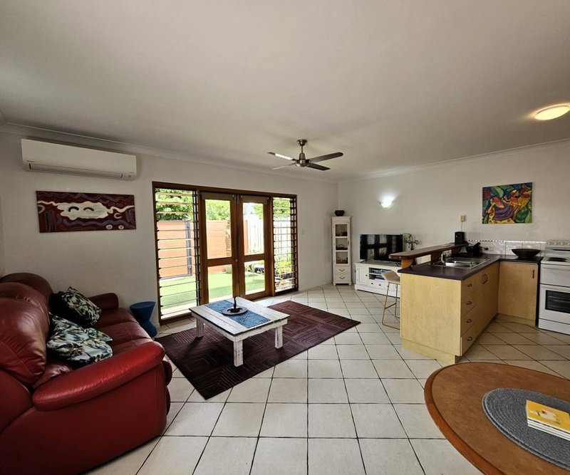 Photo - 4/26-28 Oliva Street, Palm Cove QLD 4879 - Image 3