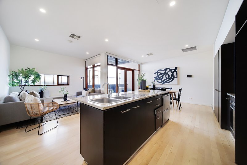 Photo - 4/26 Gilles Street, Adelaide SA 5000 - Image 3