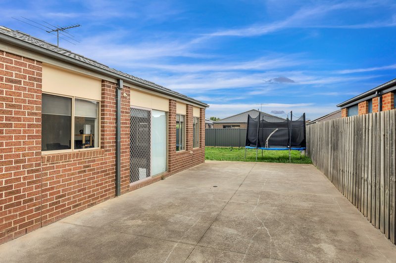 Photo - 426 Hogans Road, Tarneit VIC 3029 - Image 10