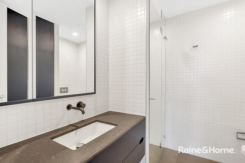 Photo - 4/26 Hutchinson Street, Surry Hills NSW 2010 - Image 4