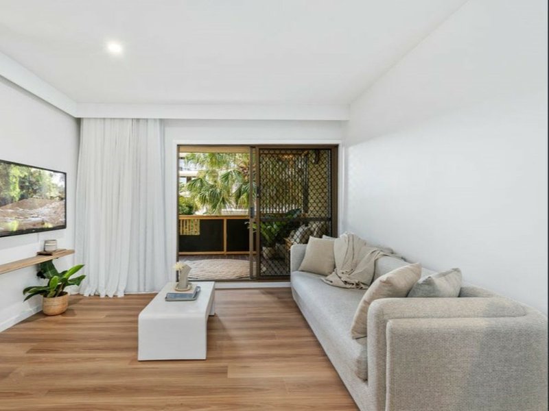 Photo - 4/26 Palm Avenue, Surfers Paradise QLD 4217 - Image 4