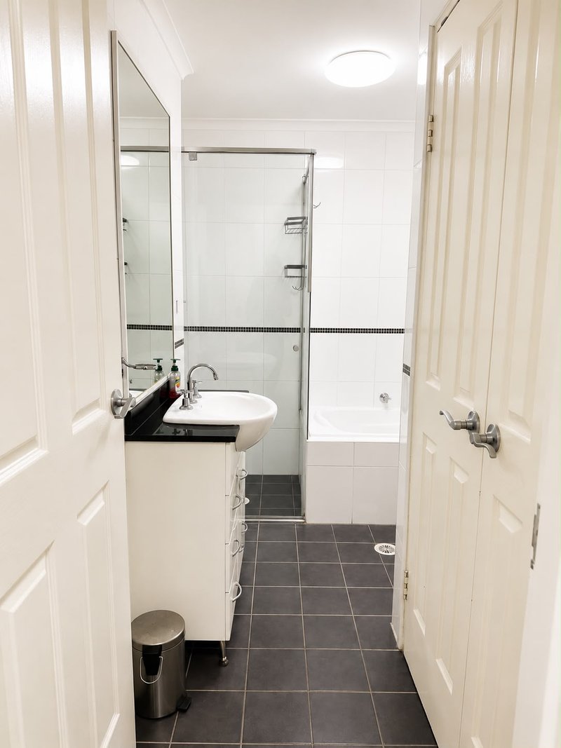 Photo - 4/26 Pitt Street, Parramatta NSW 2150 - Image 5