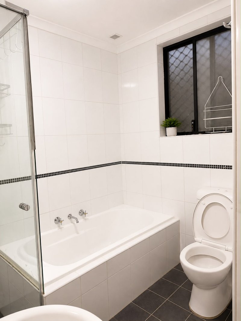 Photo - 4/26 Pitt Street, Parramatta NSW 2150 - Image 6