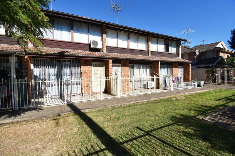 Photo - 4/26 St Johns Road, Cabramatta NSW 2166 - Image 2