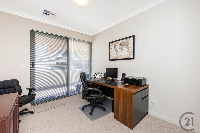 Photo - 4/26 Vivaldi Drive, Mandurah WA 6210 - Image 11