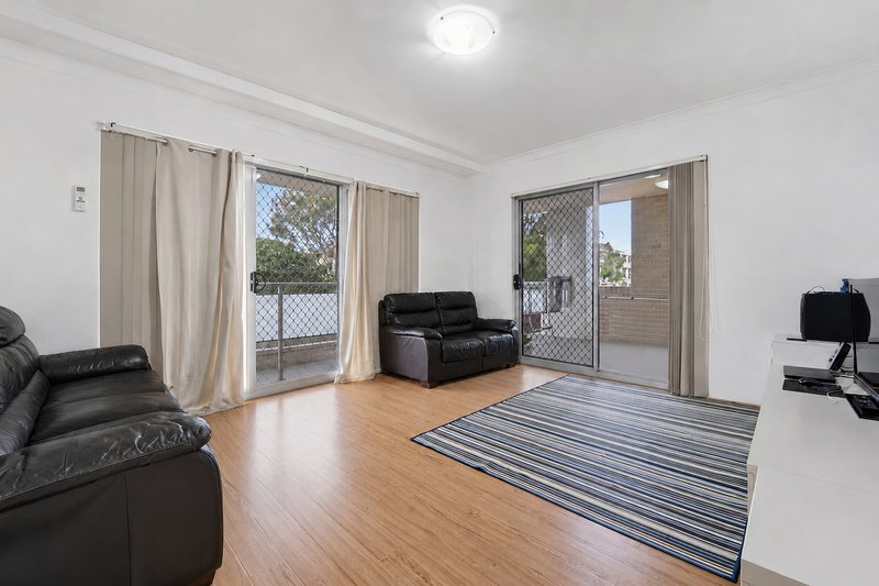 Photo - 4/260 Belmore Road, Riverwood NSW 2210 - Image 2