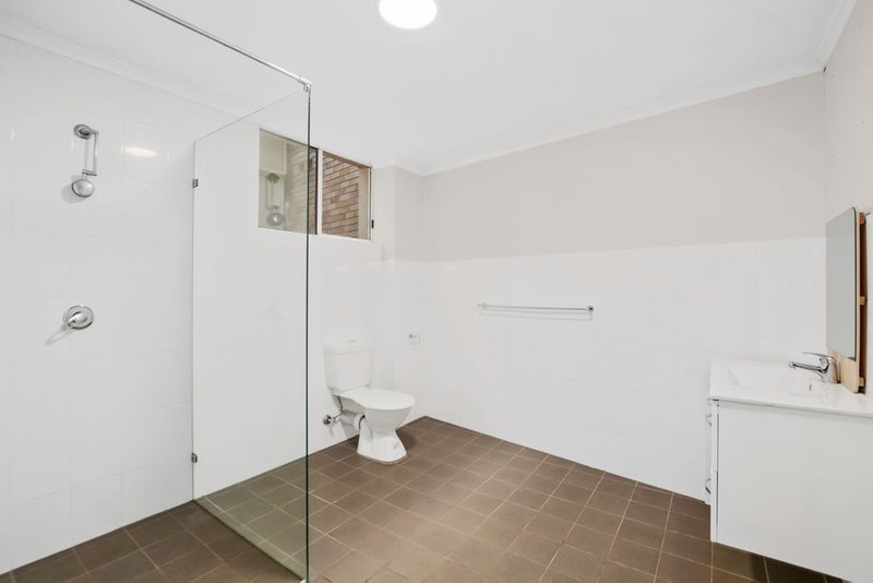 Photo - 4/266 Crown Street, Wollongong NSW 2500 - Image 3