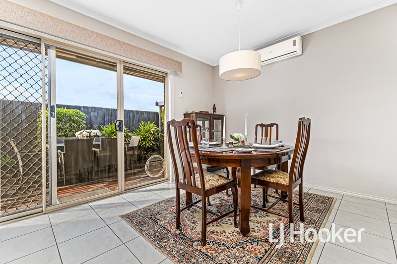 Photo - 4/27-29 Rogers Street, Pakenham VIC 3810 - Image 7