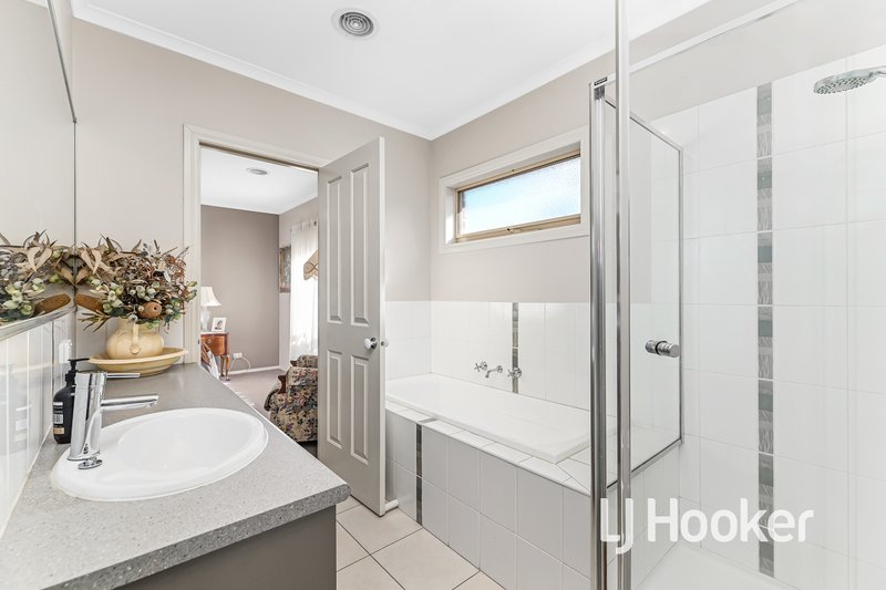 Photo - 4/27-29 Rogers Street, Pakenham VIC 3810 - Image 10