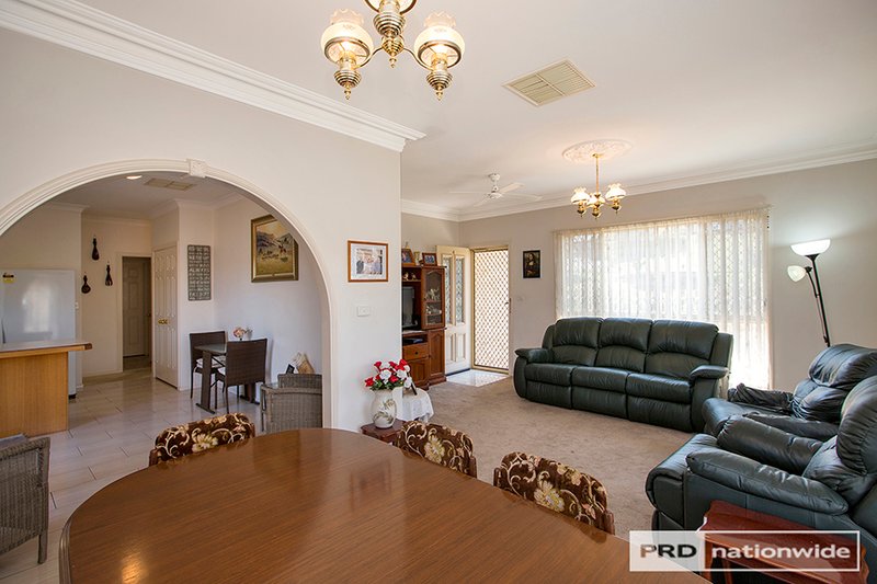 Photo - 4/27-31 Carthage Street, Tamworth NSW 2340 - Image 5