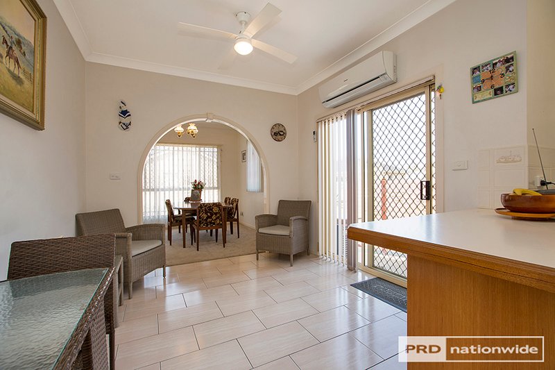 Photo - 4/27-31 Carthage Street, Tamworth NSW 2340 - Image 6