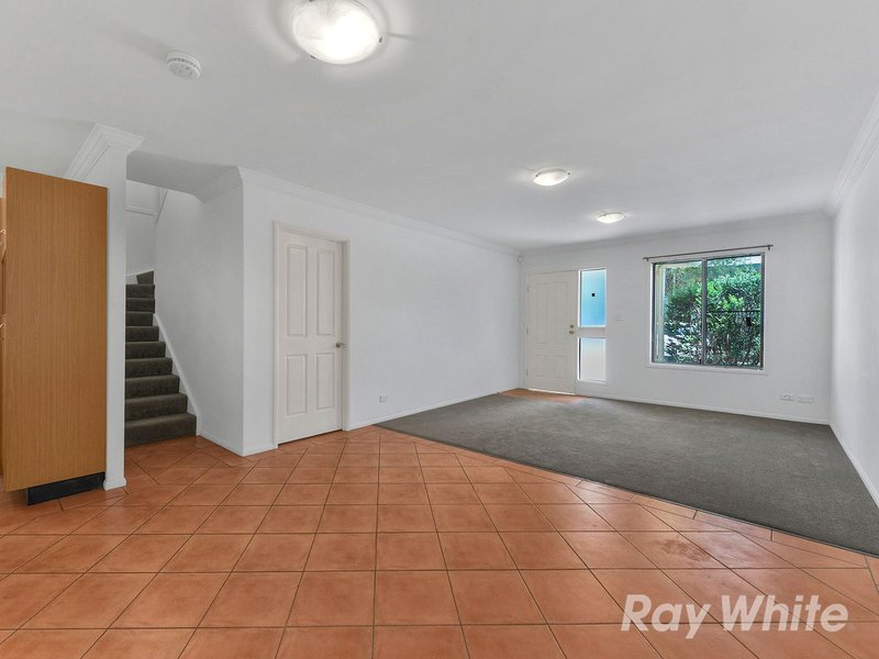 Photo - 4/27 Deviney Street, Morningside QLD 4170 - Image 3