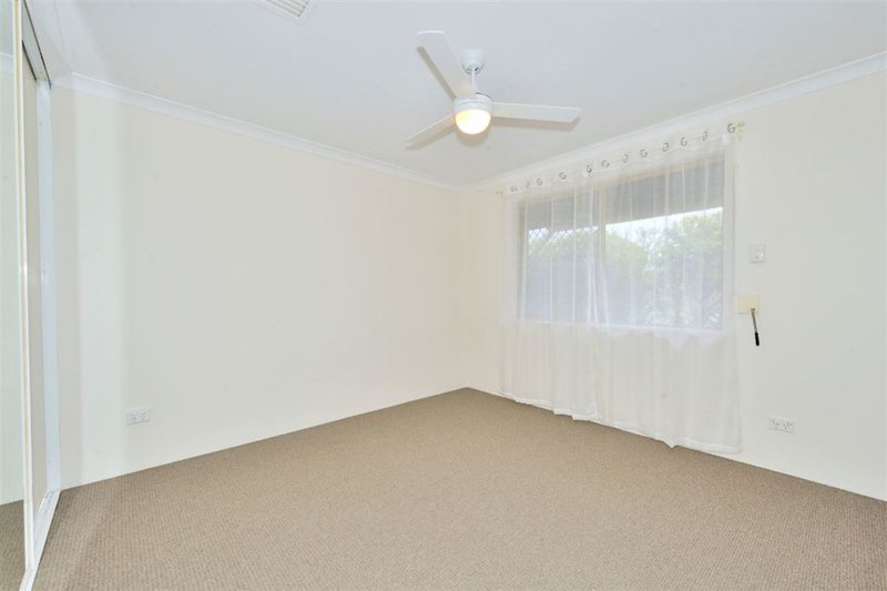 Photo - 4/27 Goongarrie Drive, Cooloongup WA 6168 - Image 6