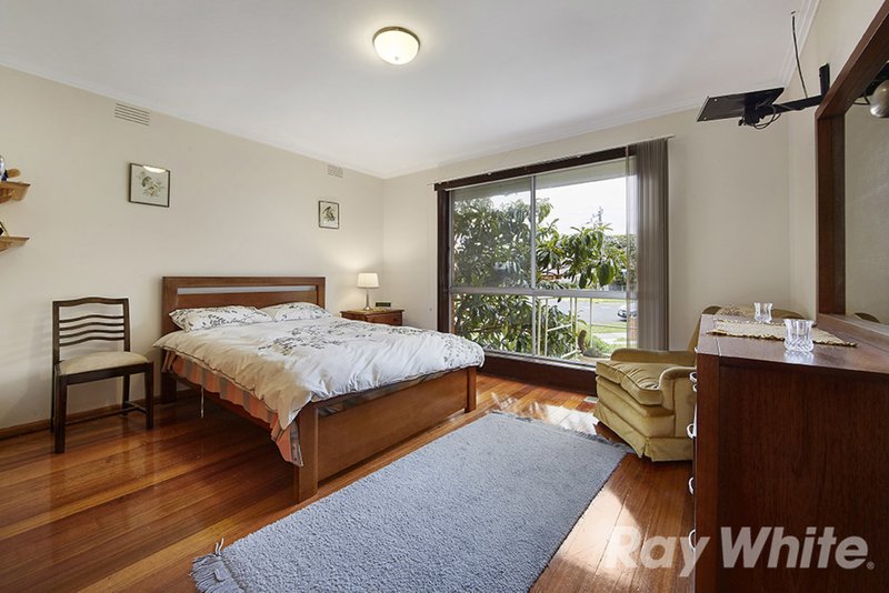 Photo - 4/27 Grenfell Road, Mount Waverley VIC 3149 - Image 4