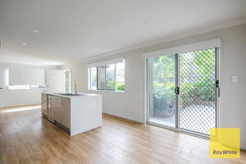 Photo - 4/27 Howsan Street, Mount Gravatt East QLD 4122 - Image 7