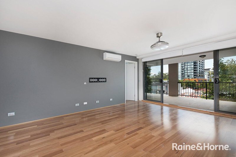 Photo - 42/7 Landsborough Terrace, Toowong QLD 4066 - Image 6