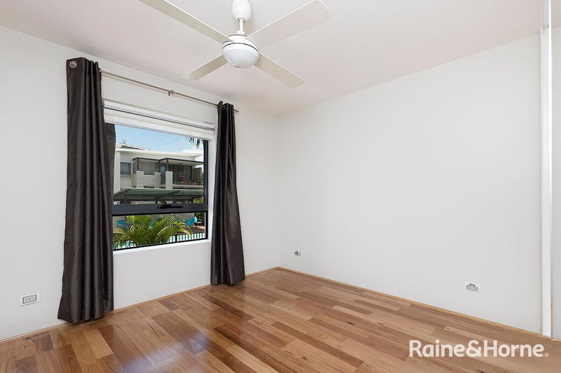 Photo - 42/7 Landsborough Terrace, Toowong QLD 4066 - Image 8